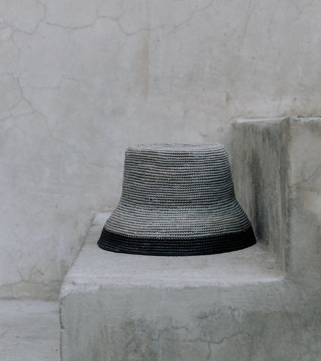 Coco Bucket Grey/Black
